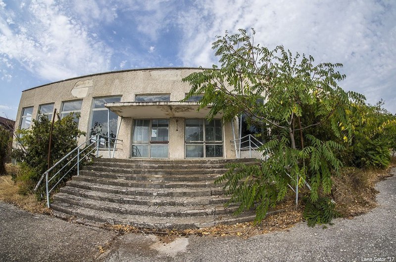 Заросший пионерский лагерь в Крыму Заросший пионерский лагерь в Крыму самостоятельные путешествия,туризм