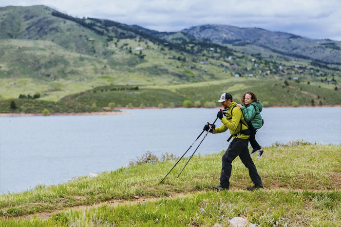 Слепой мужчина и неходячая девушка стали тандемом путешественников Слепой мужчина и неходячая девушка стали тандемом путешественников путешествие,туризм