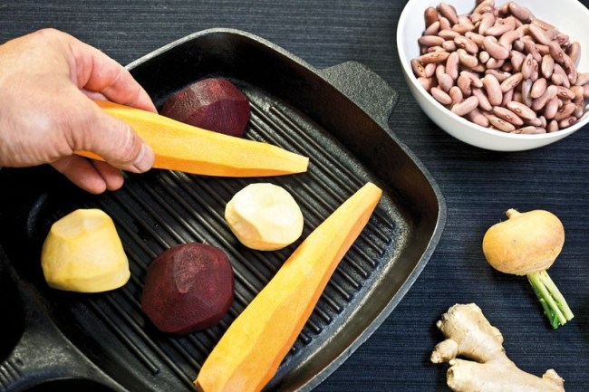 Борщ «как с мясом», но стопроцентно вегетарианский Борщ «как с мясом», но стопроцентно вегетарианский еда,пища,рецепты, борщ