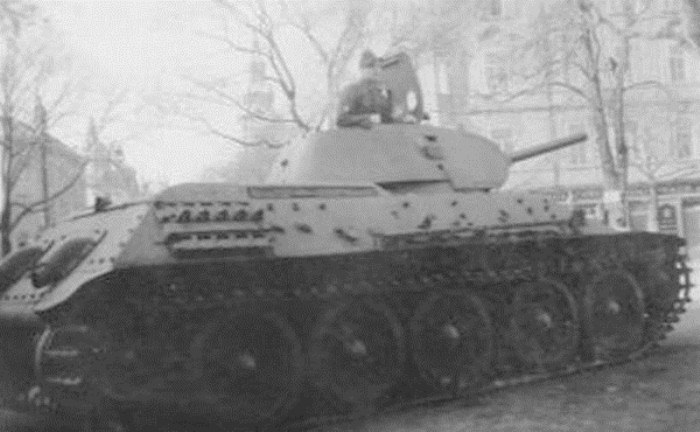 Советские танкисты, которые держали оборону боевой машины 13 дней