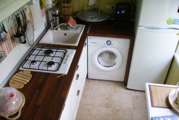 Как запихнуть в маленькую кухню стиральную машину? Миссия выполнима машинку, кухне, машинка, можно, стиральную, машинки, интерьере, случае, маленькой, одном, стиралка, будет, самое, сделать, обычную, ванную, такой, вариант, решение, более