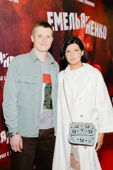 Валерия Гай Германика с 18-летней дочерью (которая недавно стала мамой), Софья Эрнст, Юра Борисов с женой, Лолита посетили премьеру фильма 