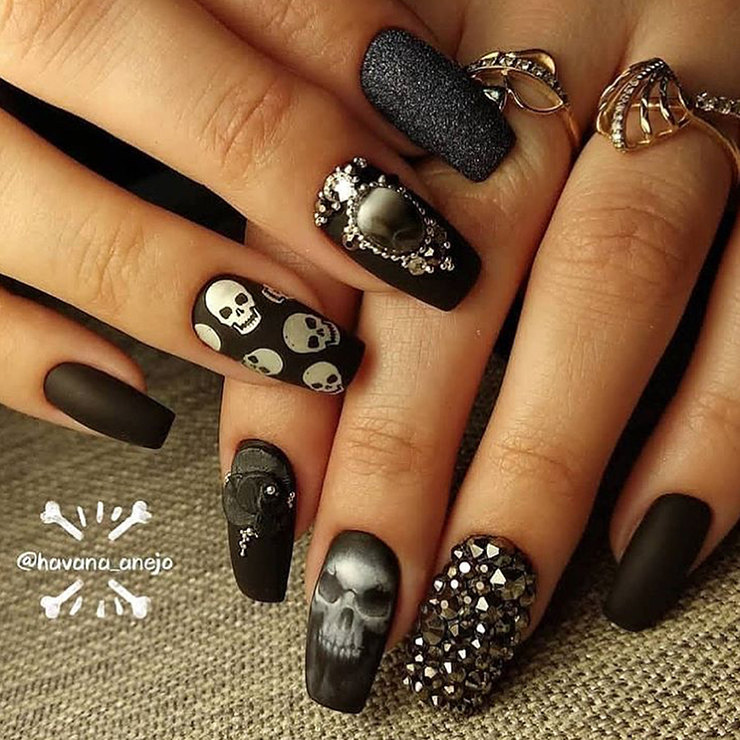 BlackNails