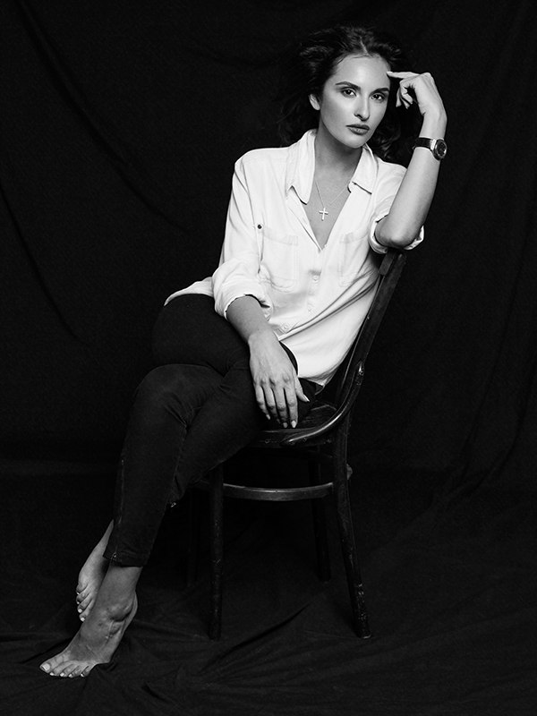 Звезда сериала «Полицейский с Рублёвки» Софья Каштанова во всем своем великолепии Звезда сериала «Полицейский с Рублёвки» Софья Каштанова во всем своем великолепии девушки,знаменитости,кино,киноактеры,отечественные фильмы,сериалы,художественное кино