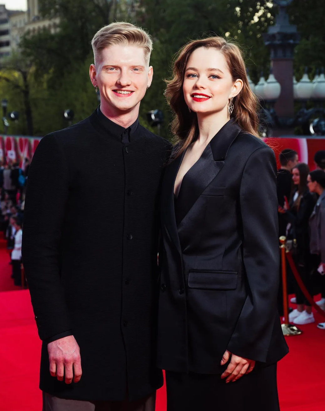 Звезда комедии «Сводишь с ума» Мила Ершова и Святослав Рогожан впервые стали родителями — у пары родился сын Святослав, Рогожан, Ершова, личном, блоге, будет, добавил, актер, чтобы, «Поздравляю, супруги, также, тобой, Святослава, когда, счастья, «Поздравляем, через, необычное, избраннице