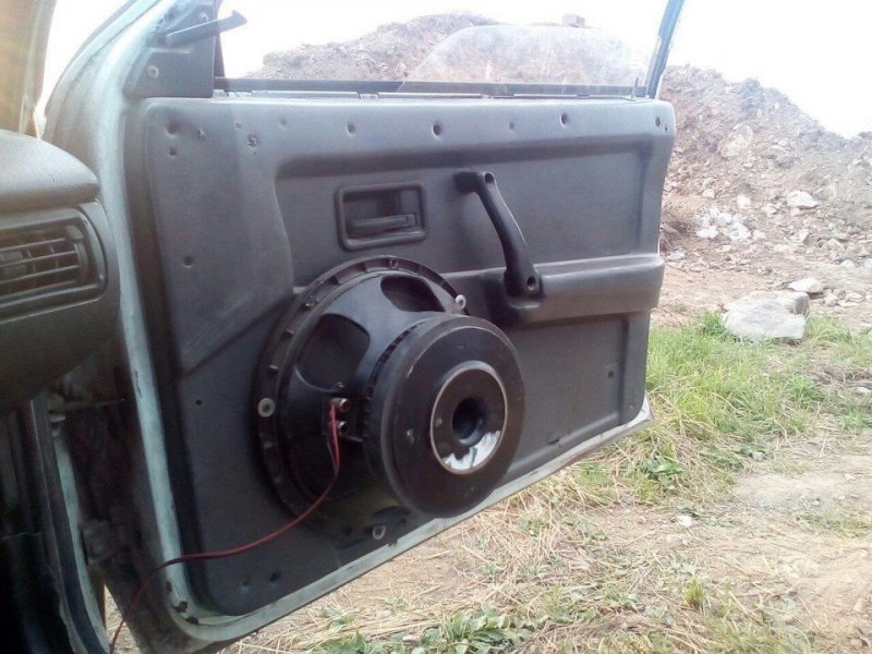 Ужасные примеры установки автоакустики авто, автозвук, автотюнинг, акустика, ваз, колхоз, музыка, тюнинг
