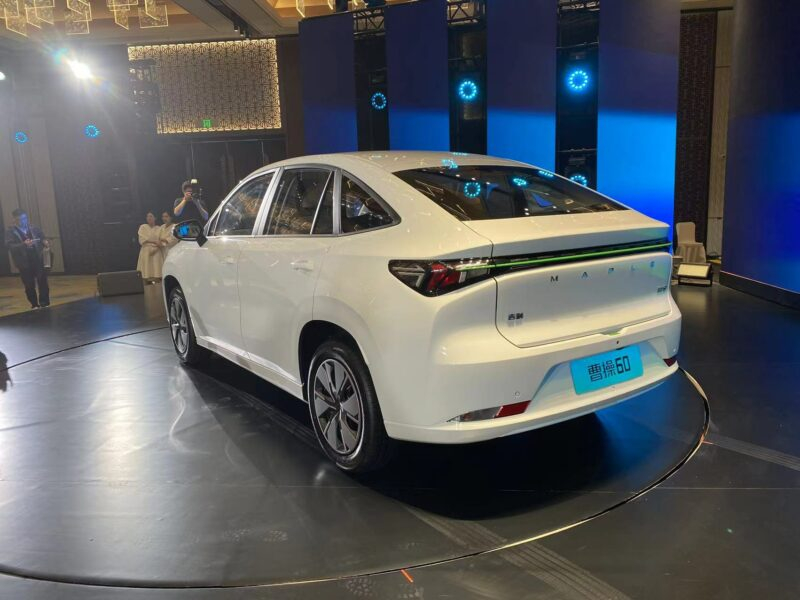 Geely представила Cao Cao 60 Электромобиль со сменными батареями и запасом хода 415 км за 17 500 долларов