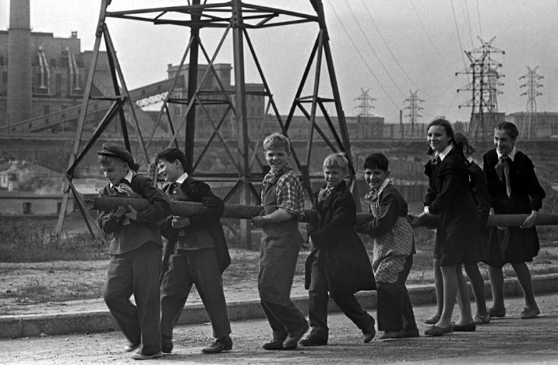 Вспоминая советские субботники 