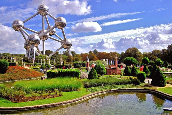 «Атомиум»: самый посещаемый памятник Брюсселя путешествия
