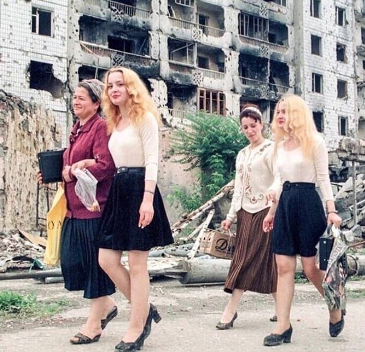 5. Прогулка по разрушенному Грозному, 1998 год