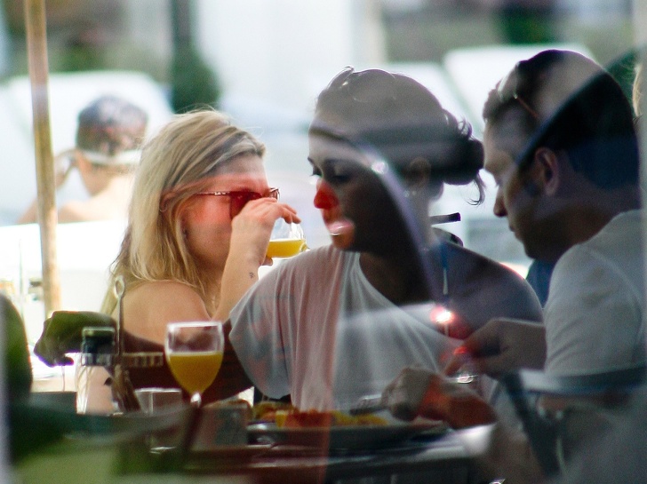 20 неочевидных ошибок, которые совершает в зарубежных кафе практически каждый турист