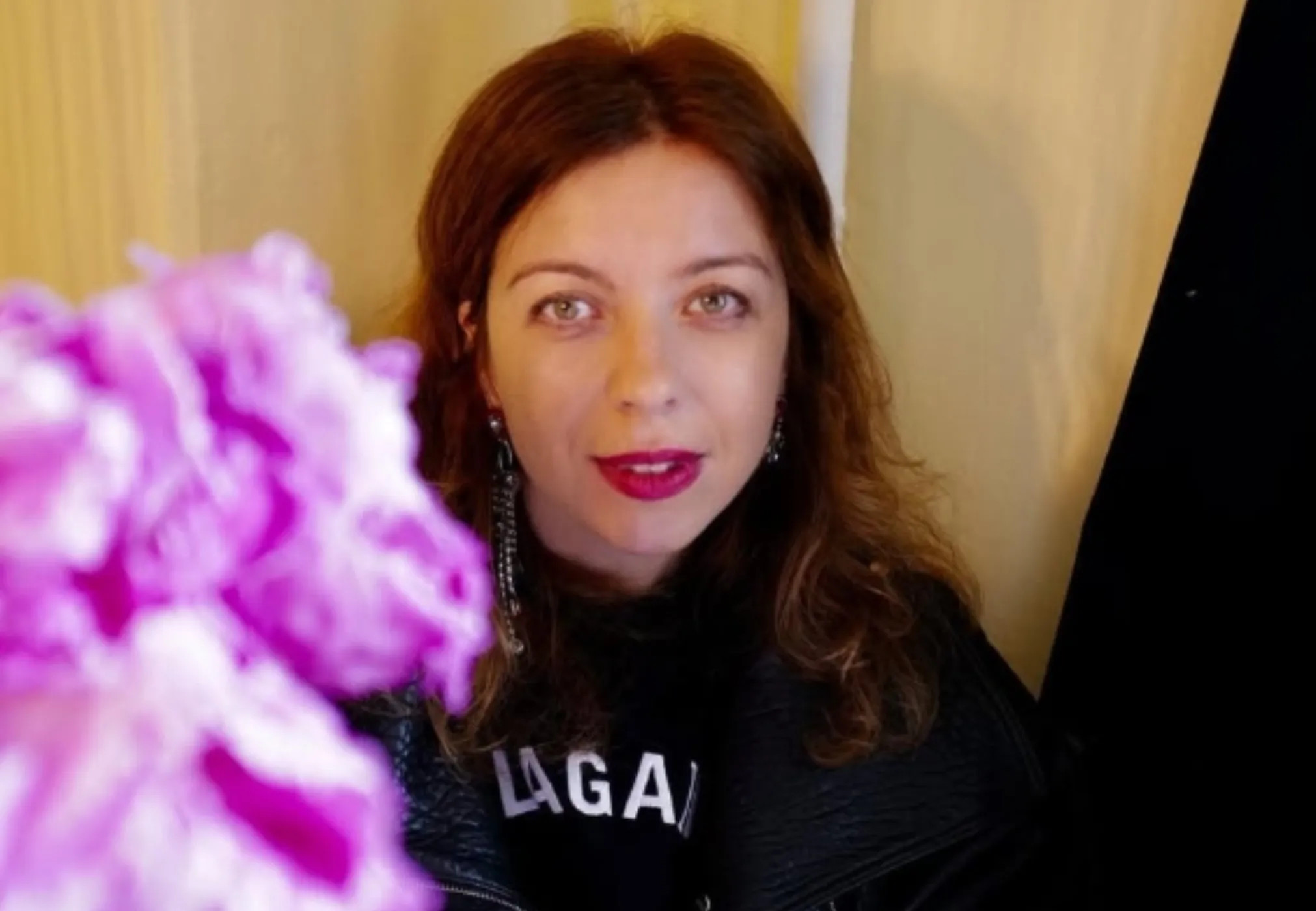 "Condé Nast решил продать Мэрил Стрип примерно Безосу, которому надо занять чем-то свою Санчес". Зинаида Пронченко* снова раскритиковала глянец