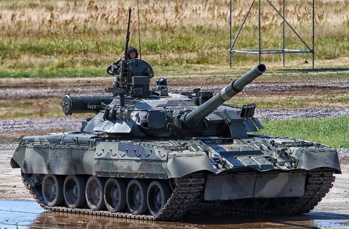 Штамповать не придётся, они итак уже есть: Причины, по которым сотни единиц танков Т-80 оказываются значительно дешевле новеньких Т-90М