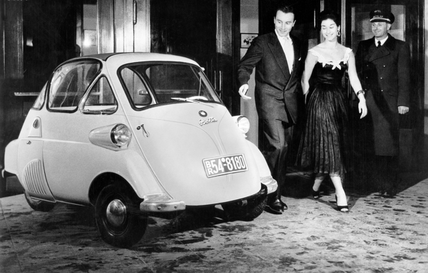 «Изетта»: итальянский карлик, который спас BMW от банкротства Isetta, Мюнхене, фирме, «Изетта», производство, выпускать, немцы, послевоенный, именно, поклон, пошли, передней, делали, модели, всего, версия, дорогие, скажем, более, «Изетту»