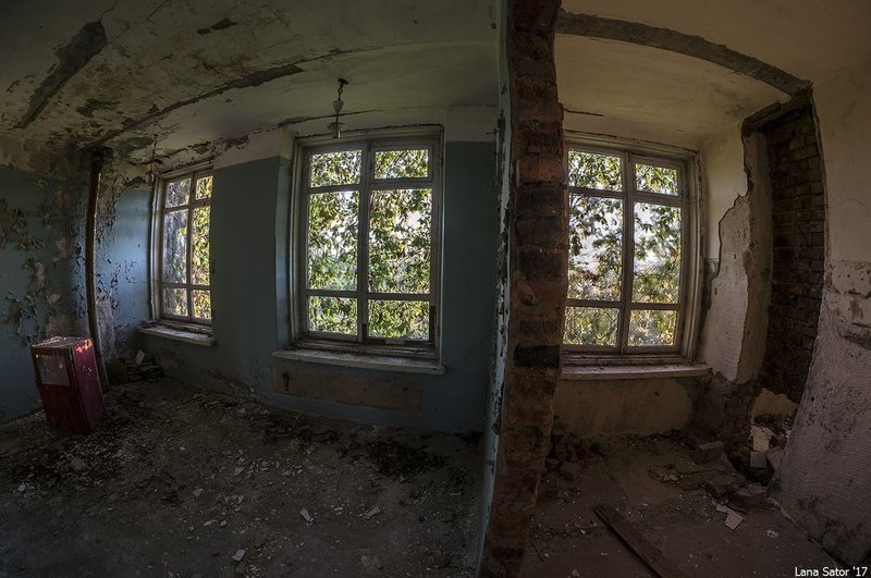 Заросший пионерский лагерь в Крыму Заросший пионерский лагерь в Крыму самостоятельные путешествия,туризм