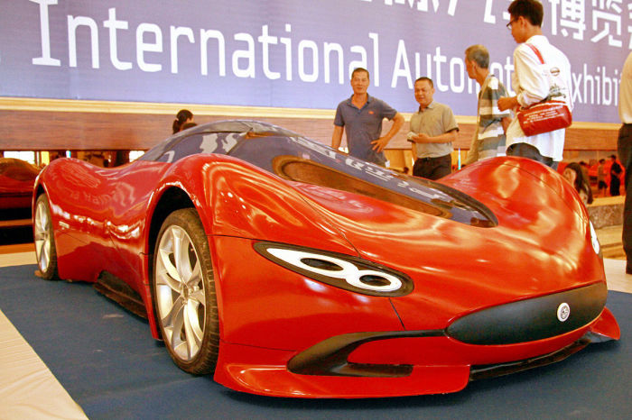 Китаец смог самостоятельно собрать автомобиль мечты