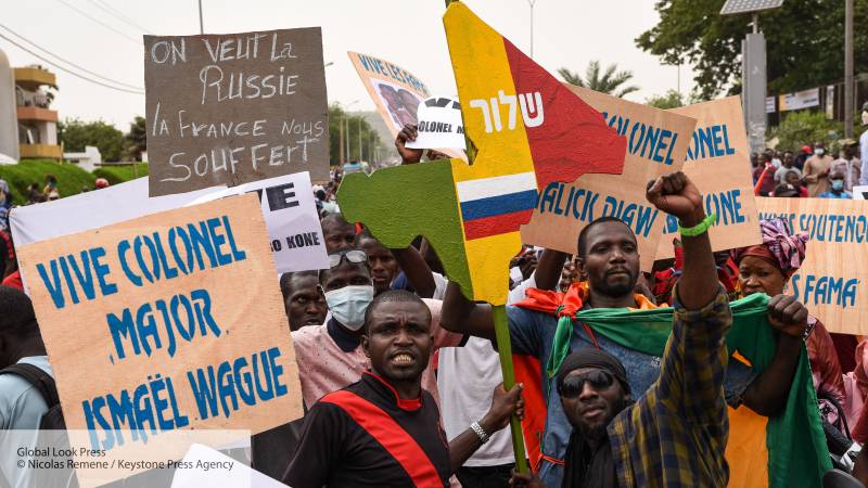 Правительство Мали потребовало от Франции уважения и соблюдения принципа невмешательства