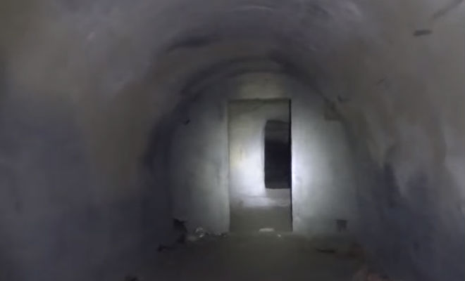 Подземный город под военной частью: поисковики спустились в сеть тоннелей бункер,военный комплекс,длинная новость,заброшенные тоннели,Пространство,черные копатели