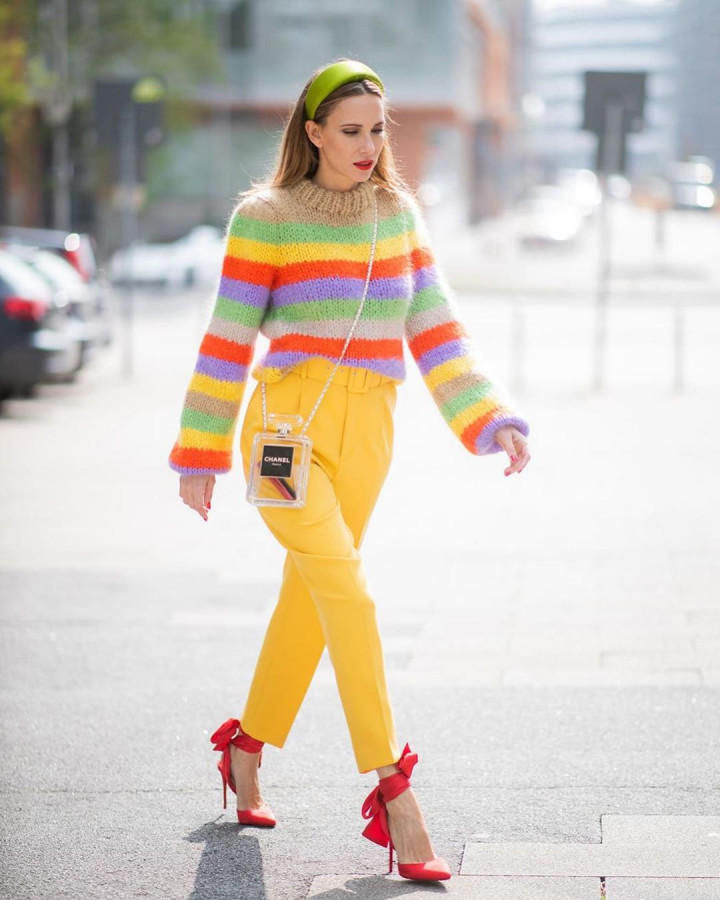 Очень ярко и эффектно. Street style на Неделе моды в Париже осень-зима 2019-2020 мода,неделя высокой моды,образ,осень-зима 2019-2020,париж,стиль,уличный стиль