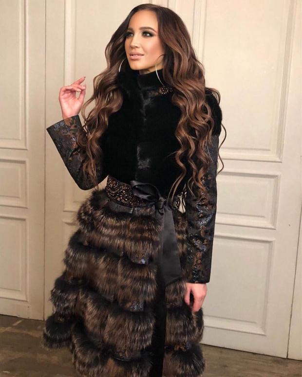 «Эволюция Бузовой»: новые фото артистки породили слухи о ее пластике «Эволюция Бузовой»: новые фото артистки породили слухи о ее пластике ольга бузова