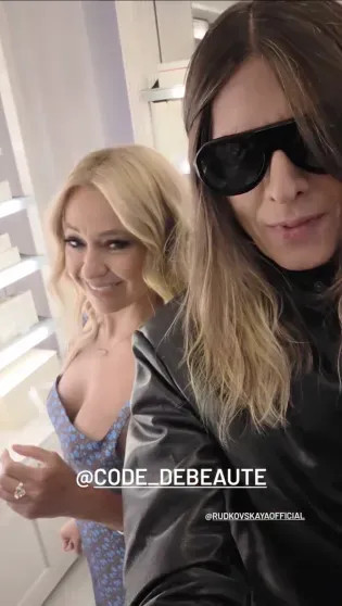 Евгения Медведева, Виктория Шелягова, Юлия Барановская посетили открытие корнера Яны Рудковской в ГУМе Плющенко, Рудковская, РудковскаяЯна, Шелягова, Рудковской, БарановскаяЯна, Владислав, только, Виктория, Медведева, Евгения, отцом, бренда, замужем, Ермак, рассказам, ранее, фигуриста, самого, слухов