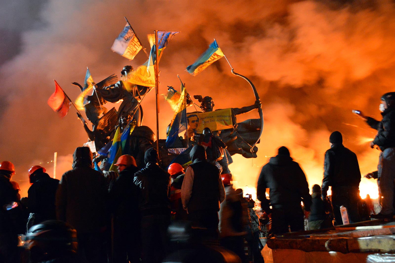 Что такое майдан значение слова. Майдан 2014 площадь независимости. Евромайдан 2013. Киев Евромайдан.