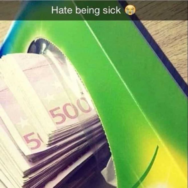 15 забавных кадров об обеспеченных людях, которые решили хвастануть своим достатком 15 забавных кадров об обеспеченных людях, которые решили хвастануть своим достатком