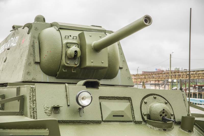 Рассказы об оружии. КВ: первый тяжёлый советский танк оружие