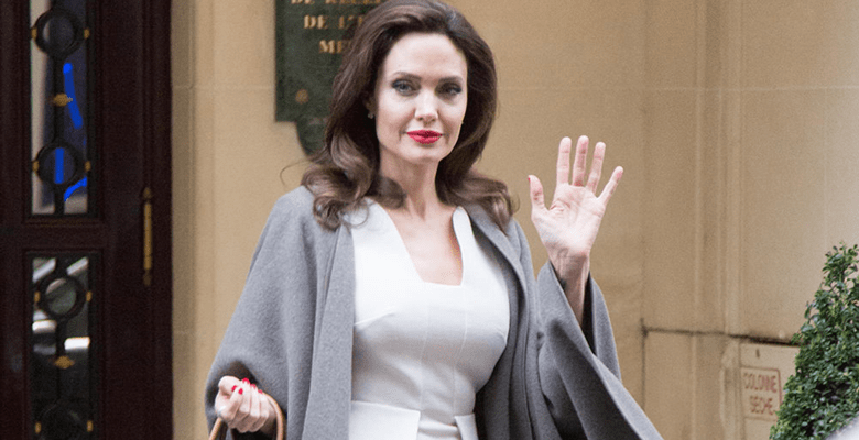 Анджелина Джоли опровергла слухи об уходе своего адвоката