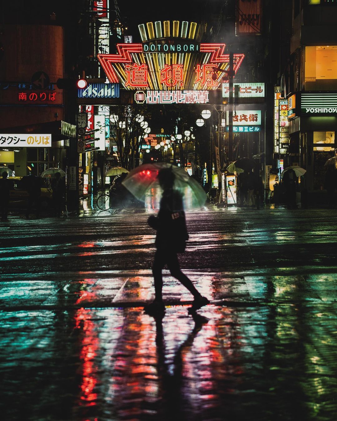 Ночь, улица, фонарь... Япония городской, талантливый, Японии, Читать, подписчиков, почти, Instagram, делится, работами, Своими, снимки, кинематографические, яркие, запечатлеть, чтобы, улицы, фотограф, исследует, фотографии, уличной
