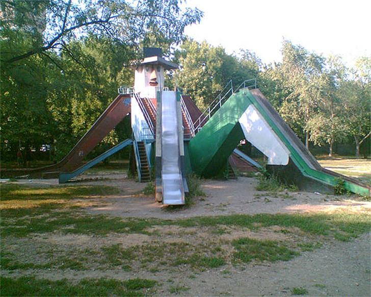 Суровый ЖКХ-арт Суровый ЖКХ-арт стрит-арт
