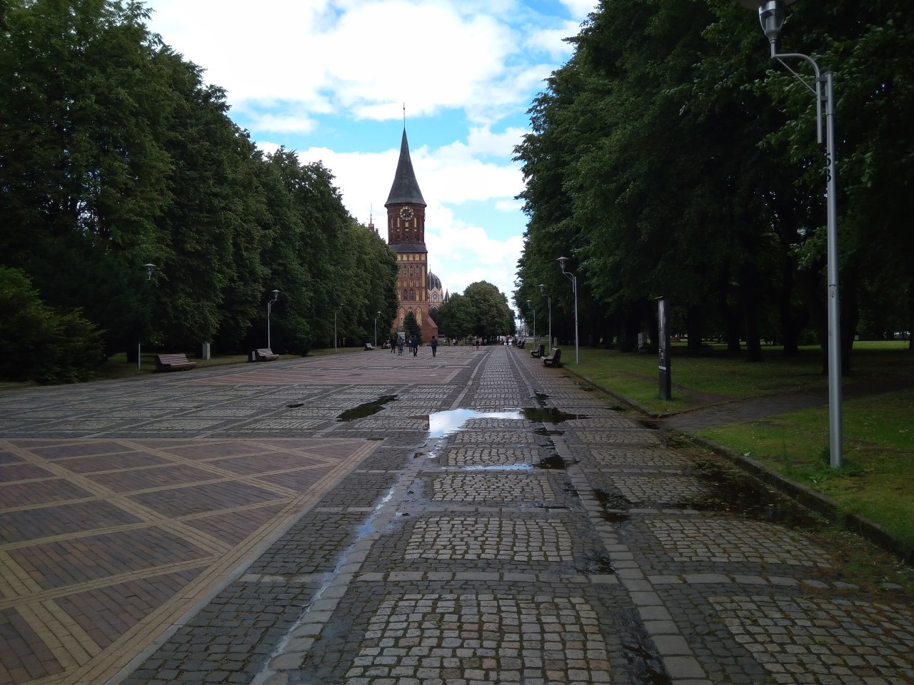 В ЕВРОПУ ПРИОТКРЫТАЯ ЩЕЛЬ города,отдых,отпуск,поездка,путешествие,самостоятельные путешествия,туризм