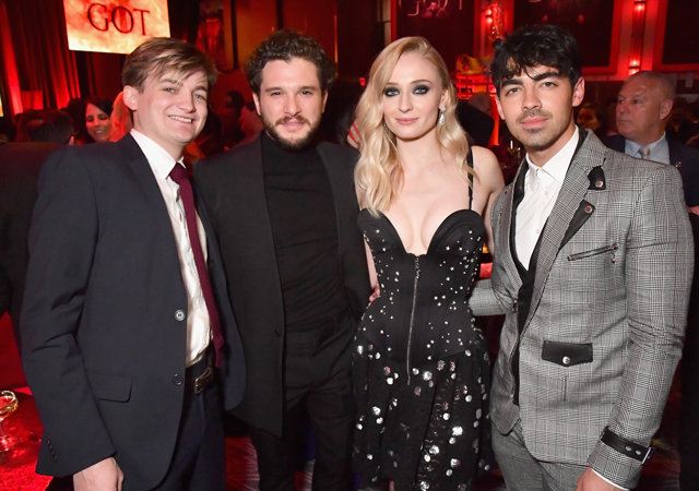 Кит Харингтон, Роуз Лесли, Софи Тернер, Эмилия Кларк и другие на премьере восьмого сезона "Игры престолов" Кит Харингтон, Роуз Лесли, Софи Тернер, Эмилия Кларк и другие на премьере восьмого сезона "Игры престолов" Звезды,Красная дорожка