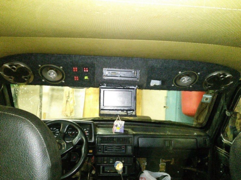 Ужасные примеры установки автоакустики авто, автозвук, автотюнинг, акустика, ваз, колхоз, музыка, тюнинг