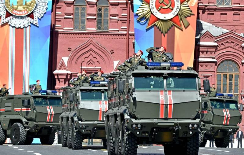 Поляки призывают отменить Парад Победы в Москве и запретить учения армии РФ