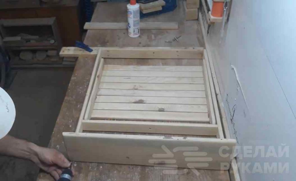 Деревянный столик с подставкой для цветочных горшков Деревянный столик с подставкой для цветочных горшков самоделкин