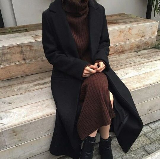 Простые формы: 10 модных платьев зимы для тех, кто ценит комфорт Простые формы: 10 модных платьев зимы для тех, кто ценит комфорт женские хобби