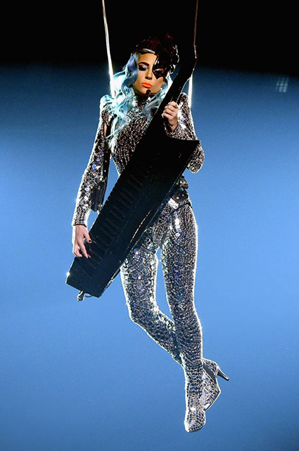 10 экстравагантных сценических образов Леди Гаги на шоу в Лас-Вегасе звездный стиль