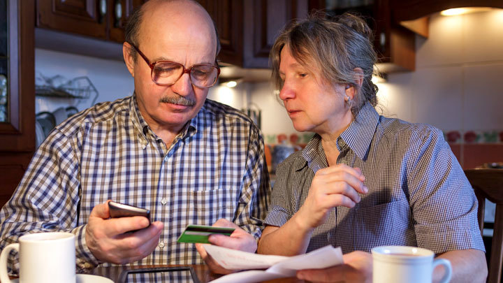 "Вечер в хату, господа арестанты!": Как "менеджеры Сбербанка" обманывают нас со "шконки"