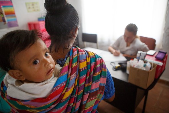 «Многие женщины не помнят, сколько у них детей»: как 17-летняя россиянка и её подруга открыли клинику в Гватемале Гватемала,личный опыт,медицина,мировой опыт,общество,права женщин