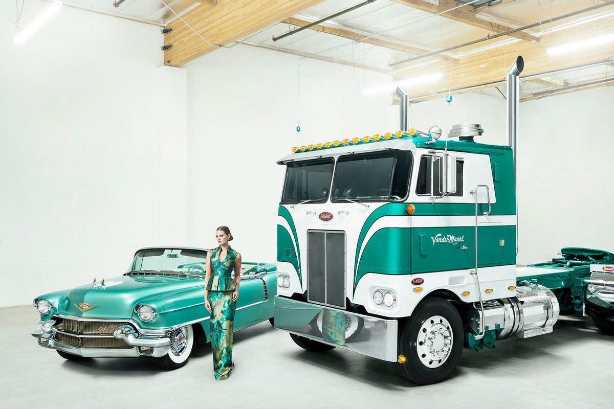 Девушки и тягачи Peterbilt Девушки и тягачи Peterbilt