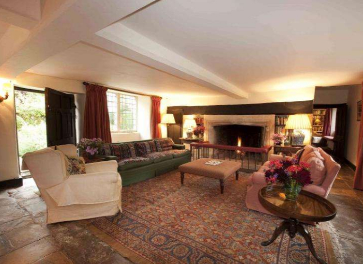 В гостях у герцогини Корнуольской: особняк, где Камилла и Чарльз встречались в тайне от Дианы, выставлен на продажу Стиль жизни,Дома звезд