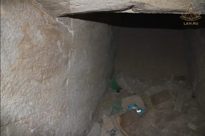 Спутница Ломаной пирамиды: попали внутрь закрытого объекта