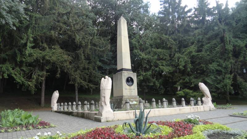 Дуэльные пистолеты и дуэль М. Ю. Лермонтова Дуэльные пистолеты и дуэль М. Ю. Лермонтова история