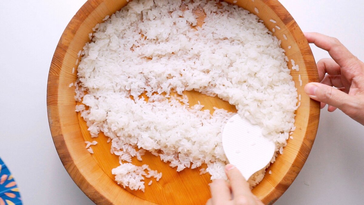 Как сварить лучший рис для суши? (Секреты, хитрости, приемы) крупу, чтобы, просто, лучше, огонь, ребром, уксус, уксусом, приготовления, лопатку, несколько, кусок, водой, зерна, лопаточки, полотенцем, бумажным, влажным, холодной, посуду