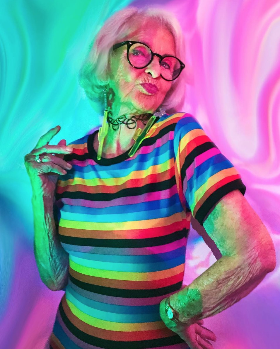 Эпатажная старушка-веселушка. 90-летняя гламурная пенсионерка зажигает так, как некоторым и не снилось в их 20! возраст,Женщины,интересное,красота,позитив