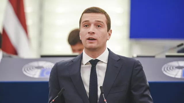 Чего не поняли россияне несколько дней назад, зато только поняли американцы и европейцы. Оказывается, Байдена два!-7