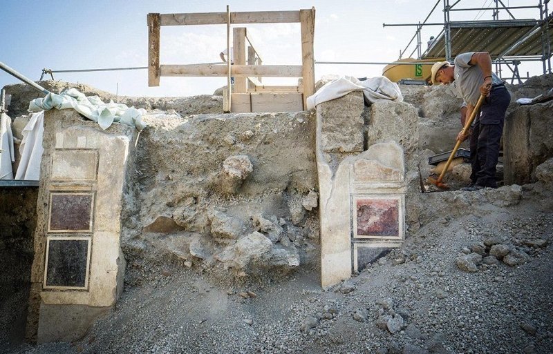Археологи добыли новые сокровища в Помпеях артефакты, археология, наука, находки, помпеи, раскопки, ученые, фрески