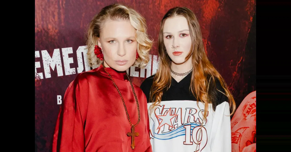 Валерия Гай Германика с 18-летней дочерью , Софья Эрнст, Юра Борисов с женой, Лолита посетили премьеру фильма "Емельяненко"