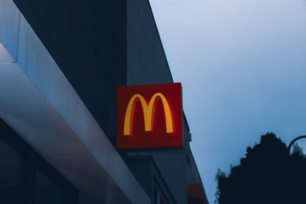 McDonald’s продаёт российский бизнес Александру Говору